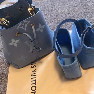 Limited Edition NeoNoe By the pool bb